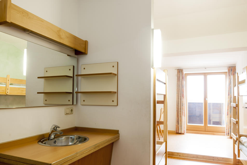 Jugendherberge Berchtesgaden Kamer foto